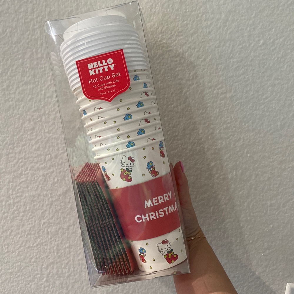 Hello kitty hot cup set holiday